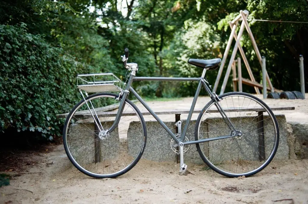 Fixed gear vs road bikes: 10 reasons fixies are better - the remarkable simplicity of a fixed gear bike. - brooklyn fixed gear