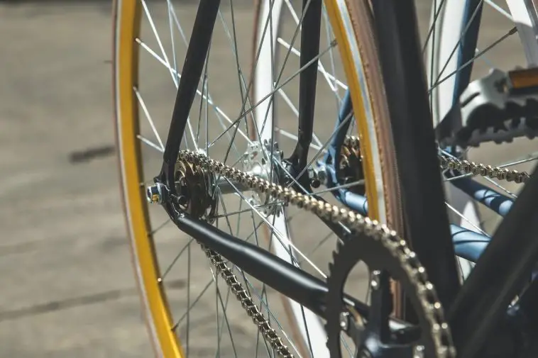 Image of a single speed bikes rear wheel gearing. Source: Milada Vigerova, Unsplash