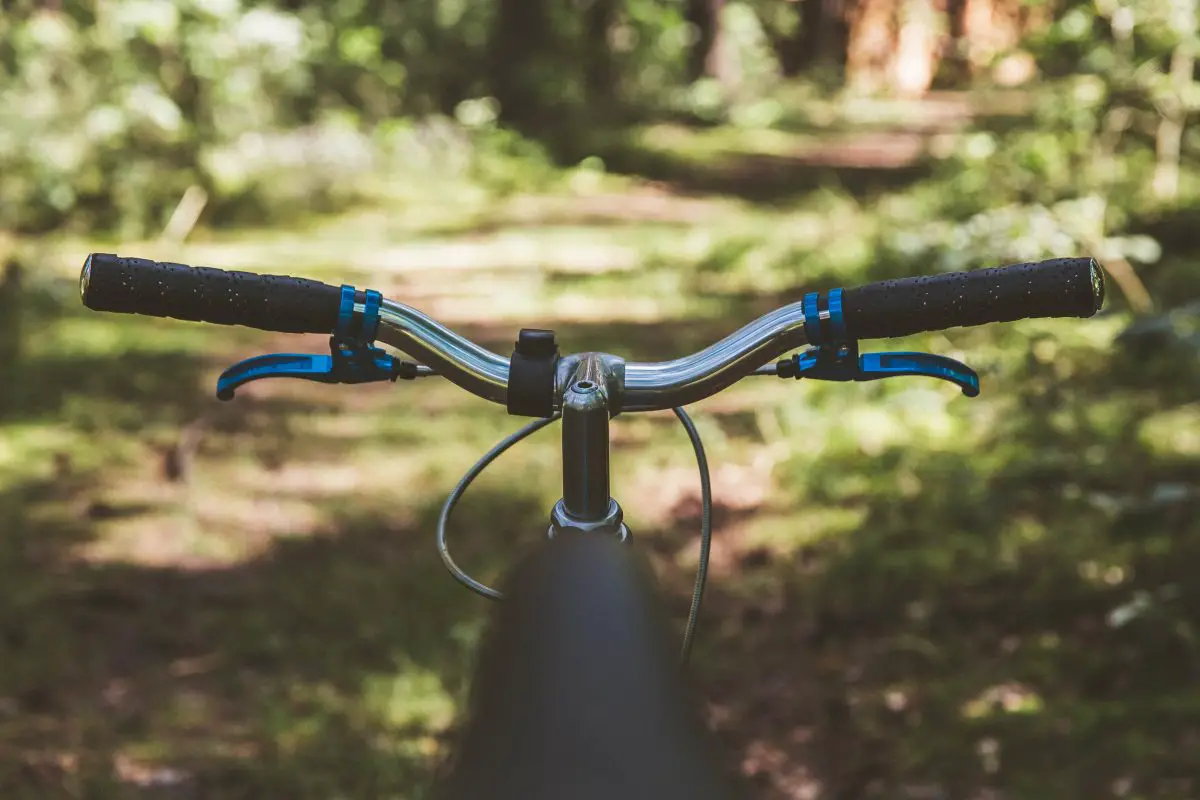 Closeup of bicycle handlebars. Source: pexels